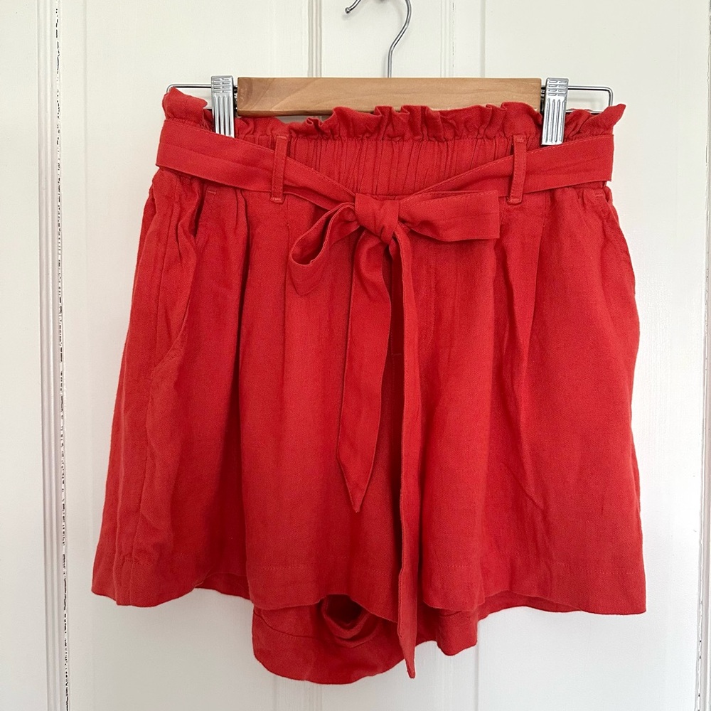 American Eagle Orange/Red Tie-Waist Flowy Shorts